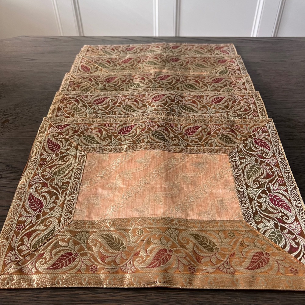Set of 5 Vintage Brocade Placemats Gold Peach Paisley Metallic Floral Border NEW